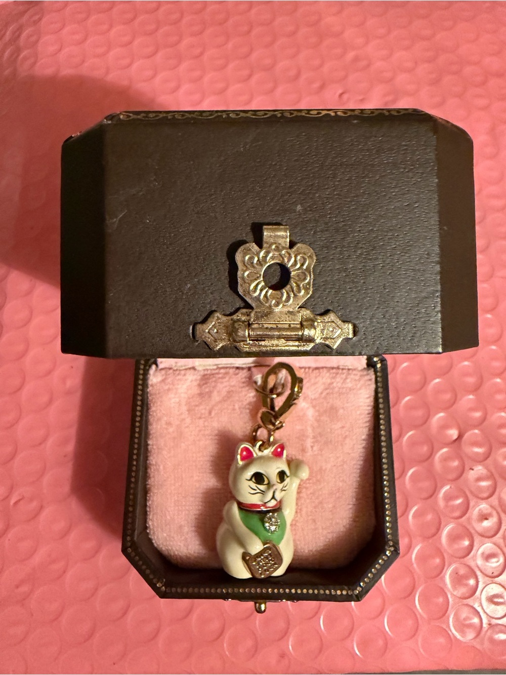 Lucky Maneki Neko Juicy Couture Cat Charm